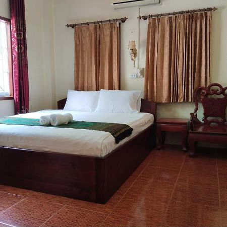 Thipphaphone Guesthouse Пакбенґ Екстер'єр фото
